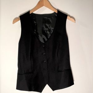 J.Lindenburg Wool Vest with bodice shaping in interior